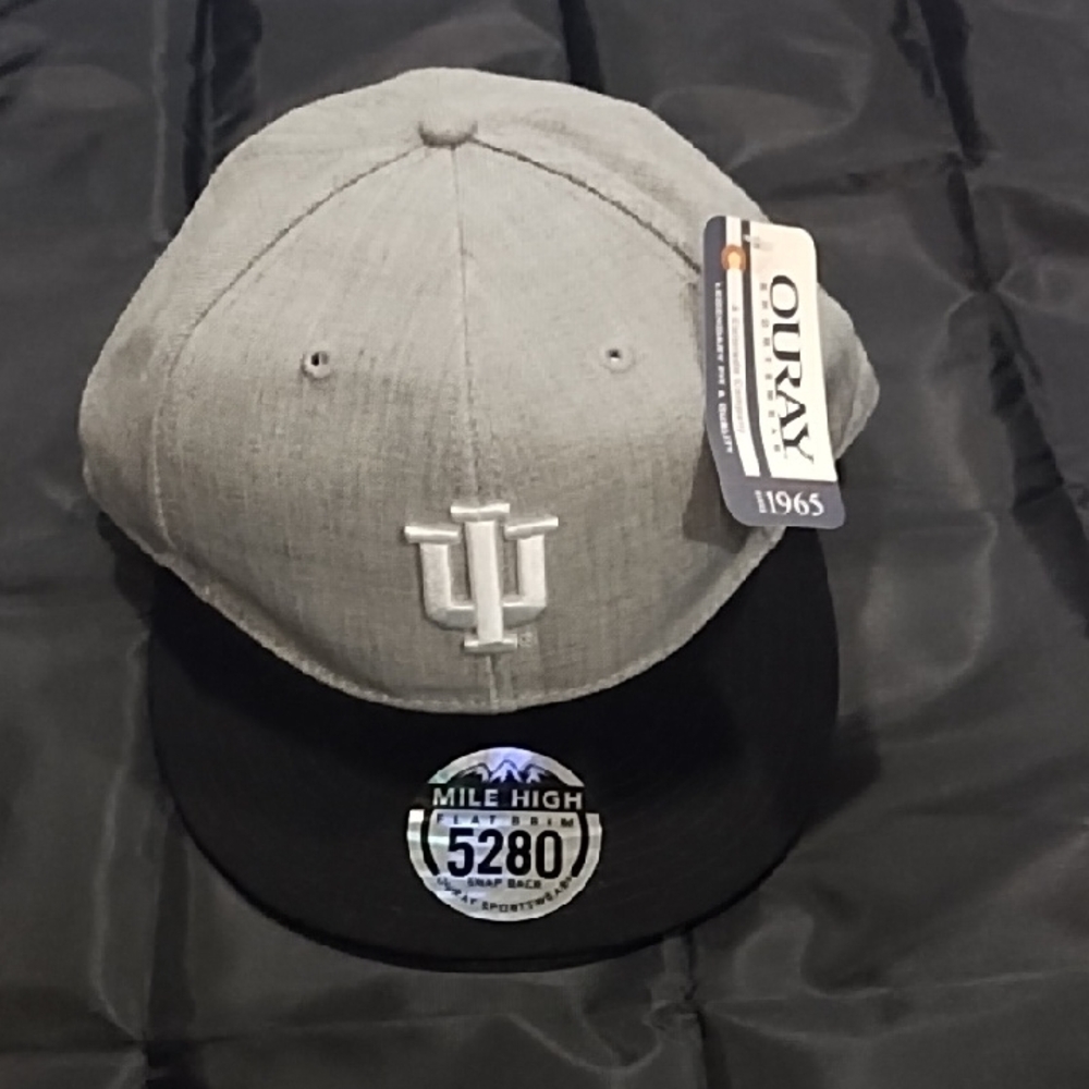 Oura Two-Tone Gray and Black Men's Hat
